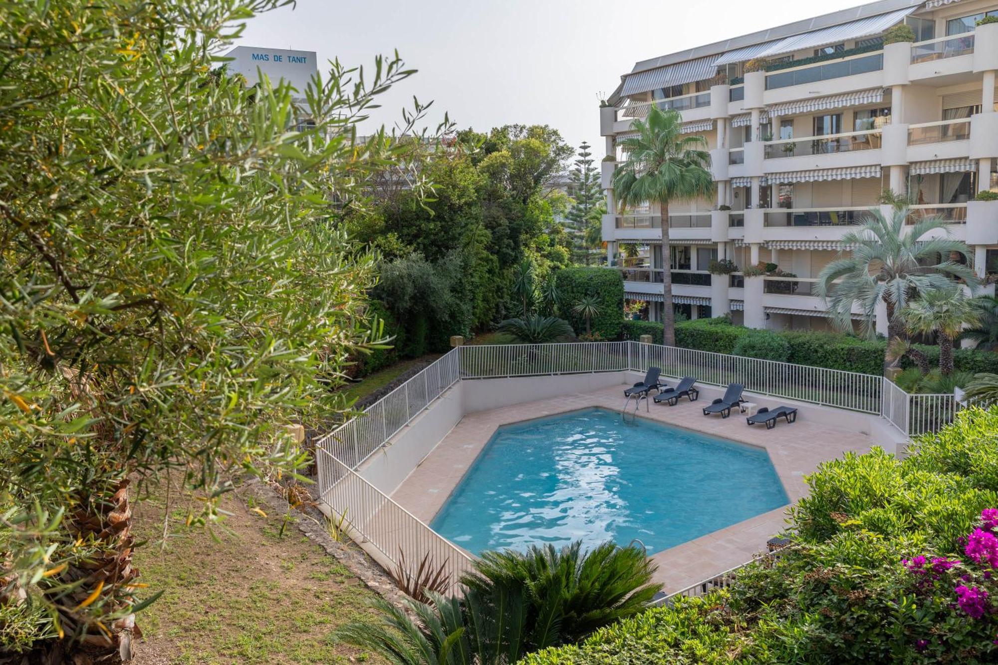 Apartamento Tanit Piscine, 6 Couchages, Parking Antibes Exterior foto
